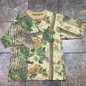 Men’s Vintage Sasquatch Short Sleeve Camo Pocket T-Shirt Size Large